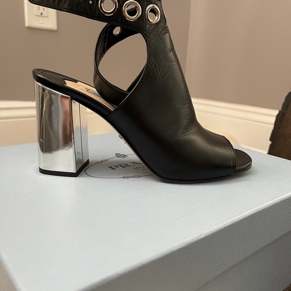 PRADA Open Toe Metallic Rivet Block Heel Sandals 6 - Picture 11 of 15